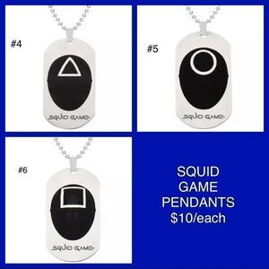 SQUID GAME PENDANT NWT‎